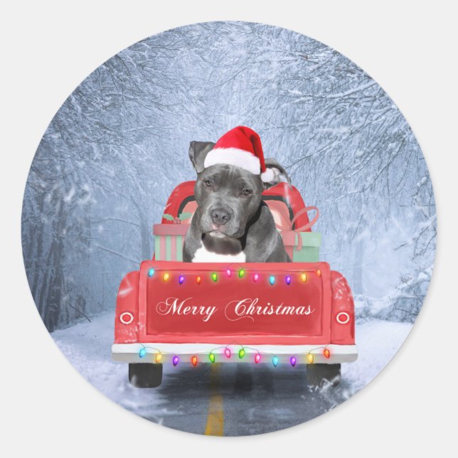 Sticker Rond Pit Bull Dog in Neige assis sur un camion de Noël (Devant)