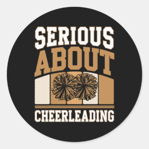 Sticker Rond Pom-pom girl drôle sérieuse à propos de cheerleadi