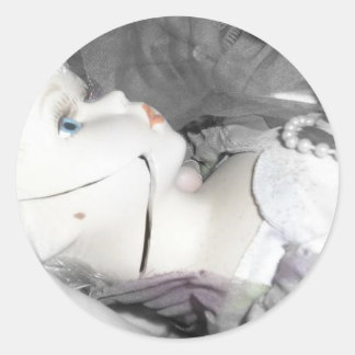 Sticker Rond Poupée cassée