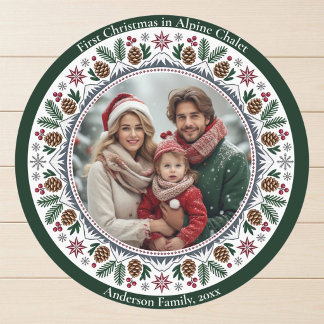 Sticker Rond Premier Noël Chalet Alpin Famille Photo Nordique