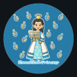 Sticker Rond Princesse Hanoukka<br><div class="desc">Hanoukka Princess tient une Menorah éclairée,  a l'Étoile de David sur sa robe (et boucles d'oreilles) et est entourée de rêveries! Une belle princesse pour la saison des fêtes et un grand cadeau Hanoukka pour les filles.</div>
