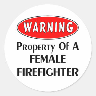 Sticker Rond Propriété d'une pompière femme