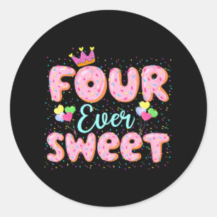 Sticker Rond Quatre Filles de beignes sucrées quatre ans