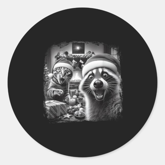 Sticker Rond Racoon Santa Funny Cat Taking Selfie Christmas Xma (Devant)