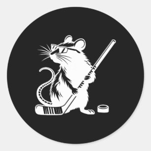 Sticker Rond Rat de hockey sur glace cool avec bâton et palet
