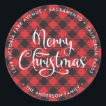 Sticker Rond Red Buffalo Plaid Christmas Retours Adresse Étique<br><div class="desc">Créez vos propres étiquettes d'adresse de retour Joyeux Noël avec une police de type calligraphie sur l'arrière - plan plaid de buffle rouge. Personnalisez facilement ces étiquettes rouges à damiers Joyeux Noël avec votre nom de famille et votre adresse.</div>