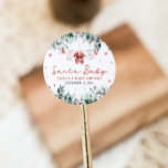 Sticker Rond Red Père Noël Baby Christmas Baby Clothes Baby sho<br><div class="desc">Le Red Père Noël Baby Christmas Baby Clothes Baby shower Classic Round Sticker ajoute une touche festive à vos faveurs et décorations de baby showers sur le thème des vacances ! Doté d'un design charmant et d'adorables vêtements de bébé Père Noël rouges sur une ligne de vêtements de Noël, cet...</div>