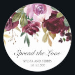 Sticker Rond Répandre L'Amour Moody Plum Floral Wedding Favoris<br><div class="desc">Un autocollant moody floral de mariage avec une bordure supérieure avec des roses aquarellés dans les tons prune et violet et le message, "Répandre l'Amour". Ci-dessous sont vos nom et date. Ces autocollants sont parfaits pour un mariage à l'automne ou à l'automne et sont une excellente façon d'ajouter une touche...</div>