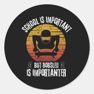 Sticker Rond Retro Bobscurci Sports d'hiver Ski Snowboard Bobsl