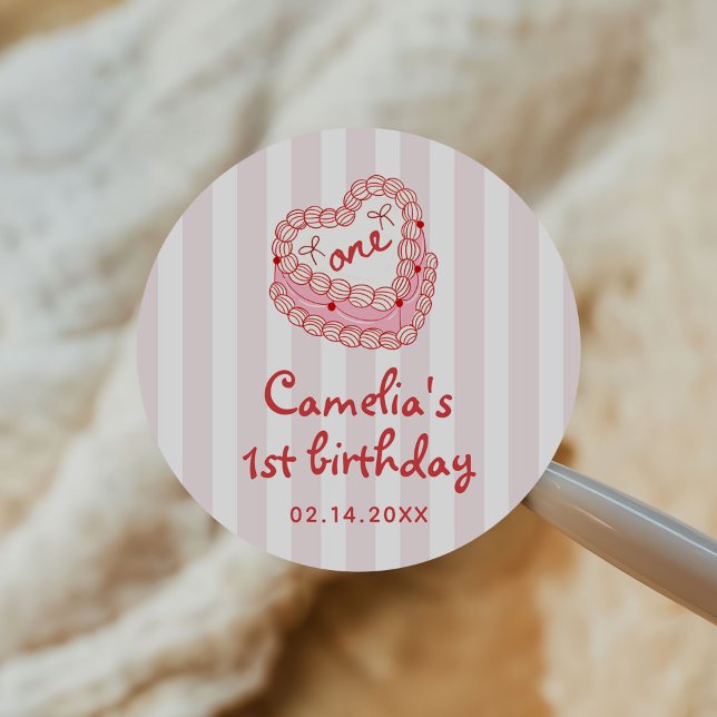 Sticker Rond Retro Hand Drawn Valentine Girl First Birthday (Créateur téléchargé)