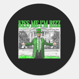 Sticker Rond Retro Kiss Me Je suis Rizz Trump Shamrock irlandai