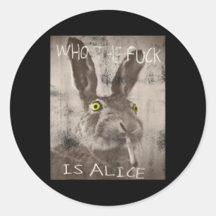 Sticker Rond Rétro Qui Est Alice Drôle Lapin