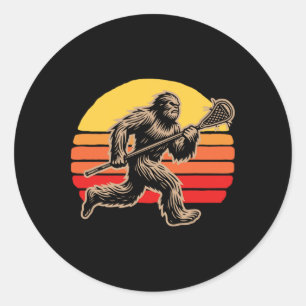 Sticker Rond Retro Sasquatch Lax Bigfoot Lacrosse Vintage Vibe