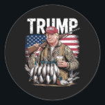 Sticker Rond Retro Trump Chasse Canard Bonjour Chasse Saison No<br><div class="desc">Retro Trump Chasse Canard Bonjour Chasse Saison Nous Drapeau</div>