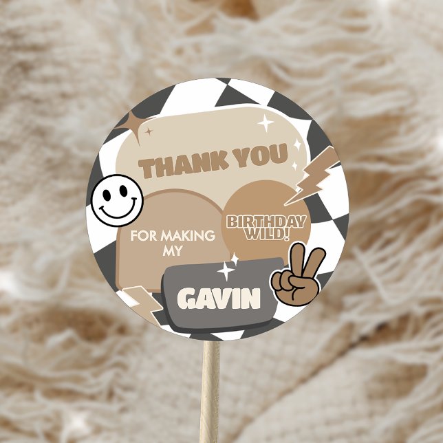 Sticker Rond Retro Young Wild et Three Birday Party (Créateur téléchargé)