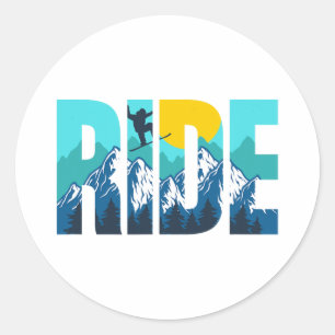 Sticker Rond Ride Mountain Snowboard Pistes Sunset Graphisme