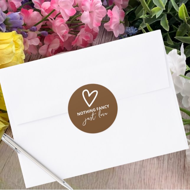 Sticker Rond Rien De Fancy Just Love Retro Mariage (Nothing Fancy Just Love Groovy 70s Wedding Classic Round Stickers from Ricaso. Fun colorful & bold)