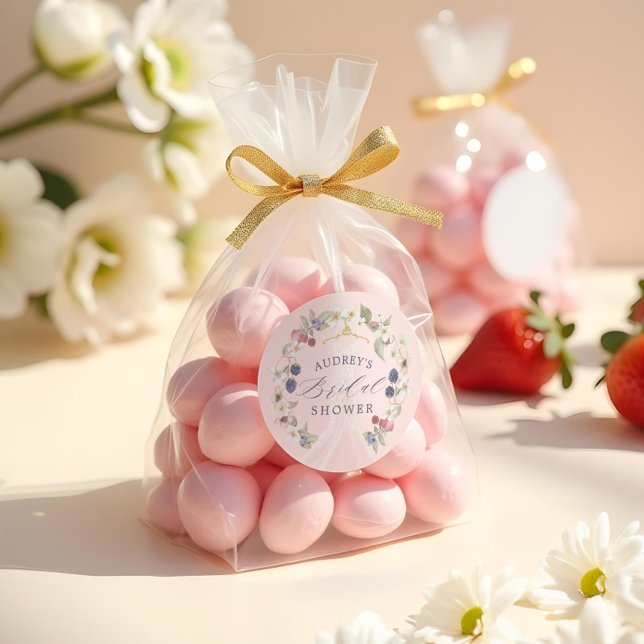 Sticker Rond Robes de fête prénuptiale sucrée aux baies Baies & (Berry Sweet Bridal Shower Dress Berries & Flowers Classic Round Sticker)