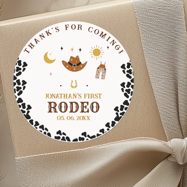 Sticker Rond Rodeo First Birthday, Cowboy Birthday Boy (Créateur téléchargé)