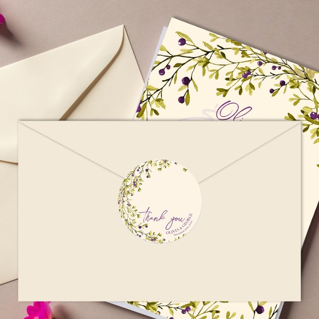 Sticker Rond Romantique violet et bleu Mariage Floral Merci (Romantic Purple & Blue Floral Wedding Thank You Classic Round Sticker)