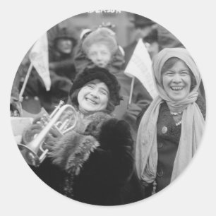 Sticker Rond Rose de Suffragists Sanderman et Elizabeth Freeman