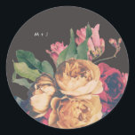 Sticker Rond Rose foncé Botanique Mariage pied<br><div class="desc">Roses colorés anciens sur un arrière - plan sombre pour un merveilleux autocollant de mariage à thème bohème. Floraux de style vintage. Roses rouges et roses. Mariage Boho élégant.</div>