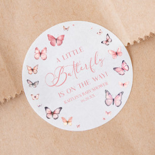 Sticker Rond Rose Un Petit Papillon Sur Le Chemin Baby shower