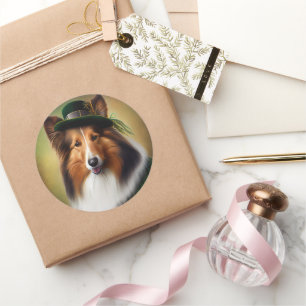 Sticker Rond Rough Collie Chien dans la tenue de la Saint Patri