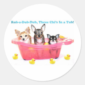 Sticker Rond Rub a Dub Dub Trois Chis dans un bain à remous