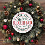 STICKER ROND RUDOLPH PÈRE NOËL SLEIGH CHRISTMAS DU PÔLE NORD<br><div class="desc">Êtes-vous prêt à imprégner vos fêtes de vacances de l'enchantement du Père Noël et de ses rennes ? Ne cherchez pas plus loin que nos autocollants ronds avec un charmant Père Noël Sleigh et rennes avec une citation, "North Ple FINE REINDEER TREATS." Ces autocollants sont l'ajout parfait à vos célébrations...</div>