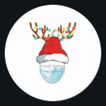 Sticker Rond Rudolph Reindeer Porte Masque Visage Christma<br><div class="desc">Rudolph Reindeer Porte Masque Visage Christma</div>