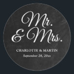 Sticker Rond Rustic Black Chalkboard M. et Mme la Mariage<br><div class="desc">Autocollants de mariage en carton rustique pour vos enveloppes mariages/sacs de faveur.</div>