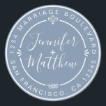 Sticker Rond Rustic Chic Mariage Adresse de retour Vintage Bleu<br><div class="desc">Chic, moderne et simple mariage fait maison autocollant d'adresse de retour avec vos noms et adresse en blanc élégante calligraphie manuscrite et typographie stylisée sur un arrière - plan bleu vintage, orné de lauriers et autres détails décoratifs rustiques. Ajoutez simplement votre nom et votre adresse de monogramme conçus exclusivement pour...</div>
