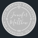 Sticker Rond Rustic Chic Mariage Monogramme Retourner Adresse G<br><div class="desc">Chic, moderne et simple mariage fait maison autocollant d'adresse de retour avec vos noms et adresse en blanc élégante calligraphie manuscrite et typographie stylisée sur un arrière - plan gris argenté, orné de lauriers et autres détails décoratifs rustiques. Ajoutez simplement votre nom et votre adresse de monogramme conçus exclusivement pour...</div>