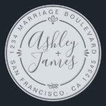 Sticker Rond Rustic Chic Mariage Retour Adresse Pastel Blue<br><div class="desc">Chic, moderne et simple mariage fait maison autocollant d'adresse de retour avec vos noms et adresse en blanc élégante calligraphie manuscrite et typographie stylisée sur un arrière - plan pastel bleu, agrémenté de lauriers et autres détails décoratifs rustiques. Ajoutez simplement votre nom et votre adresse de monogramme conçus exclusivement pour...</div>