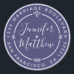 Sticker Rond Rustic Chic Mariage Retourner Adresse Classe Bleue<br><div class="desc">Chic, moderne et simple mariage fait maison autocollant d'adresse de retour avec vos noms et adresse en blanc élégante calligraphie manuscrite et typographie stylisée sur un arrière - plan bleu marine, orné de lauriers et d'autres détails décoratifs rustiques. Ajoutez simplement votre nom et votre adresse de monogramme conçus exclusivement pour...</div>