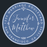 Sticker Rond Rustic Chic Names Retourner l'adresse Classique Bl<br><div class="desc">Chic, moderne et simple mariage fait maison autocollant d'adresse de retour avec vos noms et adresse en blanc élégante calligraphie manuscrite et typographie stylisée sur un arrière - plan bleu classique, orné de lauriers et autres détails décoratifs rustiques. Ajoutez simplement votre nom et votre adresse de monogramme conçus exclusivement pour...</div>