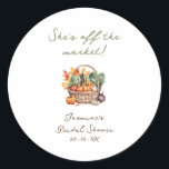 Sticker Rond Rustic Fall She's Off the Market Fête des mariées<br><div class="desc">Rustic Fall She's Off the Market Fête des mariées préférez les autocollants avec une aquarelle illustration d'un panier de légumes d'automne incluant des citrouilles. La police est en sauge vert et marron style écriture manuscrite.</div>
