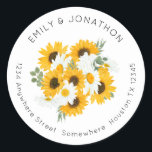 Sticker Rond Rustic Sunflowers Mariage Nom de retour Adresse<br><div class="desc">Un bouquet de beaux tournesols rustiques et de fleurs sauvages en jaune et blanc,  avec vos noms courbés au-dessus et votre adresse de retour courbée au-dessous. Tout le texte peut être facilement personnalisé. les éléments correspondants sont disponibles dans cette suite mariage.</div>