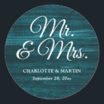 Sticker Rond Rustic Wood Turquoise M. et Mme Mariage<br><div class="desc">Autocollants de mariage turquoise rustique pour vos enveloppes mariages/sacs de faveur.</div>
