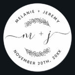 Sticker Rond Rustique moderne Feuille Initiales Script Mariage<br><div class="desc">Donnez à toutes vos faveurs de mariage une touche plus personnelle avec notre modèle autocollant facile à personnaliser! Doté de feuilles rustiques dessinés à la main avec une police de caractères chic et un texte simple courbé. Ajoutez simplement vos propres noms, vos initiales (sans enlever les caractères spéciaux) et votre...</div>