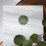 Sticker Rond Sage | Monogramme classique Mariage<br><div class="desc">Conçus pour correspondre à notre collection de Mariages de crème et d'ivoire,  les autocollants ronds présentent vos initiales ou votre date de monogramme et de mariage sur une police blanche sur une couleur sage.</div>