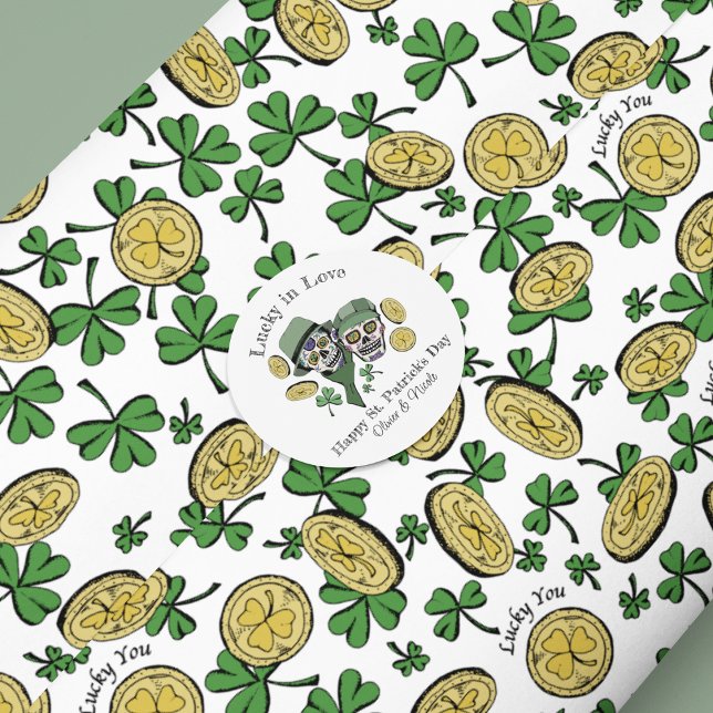 Sticker Rond Saint Patrick Personnalisé Nom Crâne Vert Chanceux (Matching Custom "Love" Sticker the St Patrick Day Wrapping Papers & Gift Bags. Perfect final touch!)