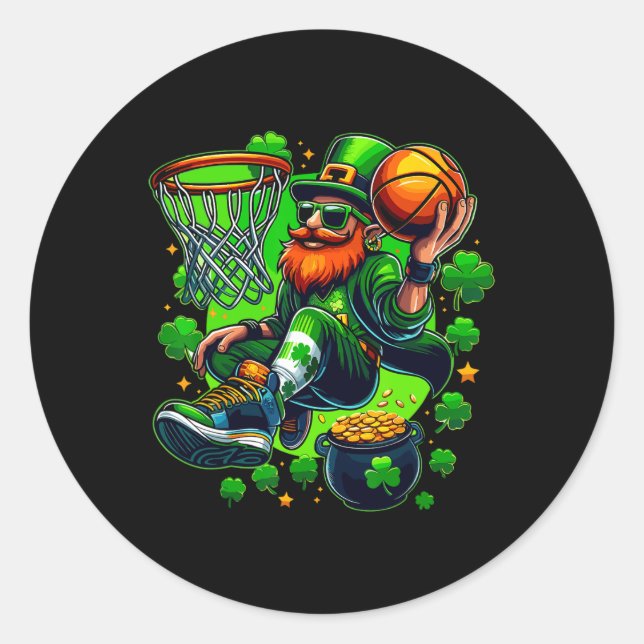 Sticker Rond Saint-Patrick Stylé Leprechaun qui fait un dunk  (Devant)