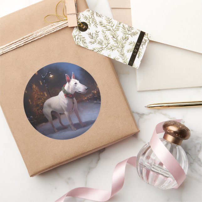 Sticker Rond Saison Festive de Noël Bull Terrier (Cadeaux)