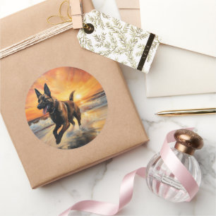 Sticker Rond Sandy Paws Chien Malinois Belge sur le coucher du 