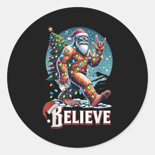 Sticker Rond Santa Bigfoot Christmas Lights Funny Sasquatch Bel (Devant)
