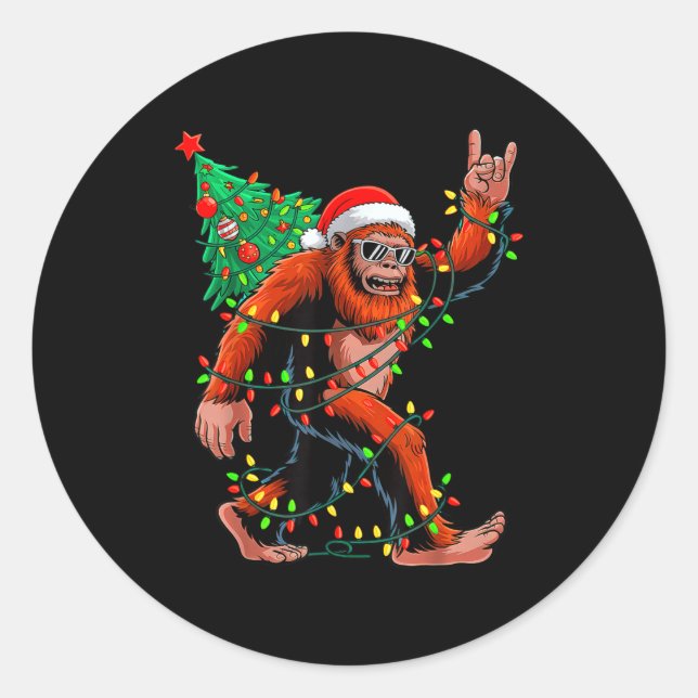 Sticker Rond Santa Bigfoot Christmas Tree Xmas Lights Sasquatch (Devant)