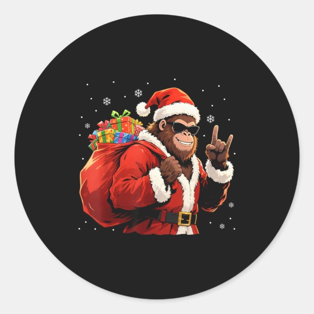 Sticker Rond Santa Bigfoot Rock Christmas Funny Holiday Tee  (Devant)
