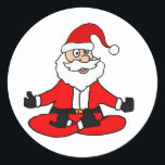 Sticker Rond Santa Claus sympa faisant du yoga Noël<br><div class="desc">Amusement cool unique Santa Claus yoga Caricature de Noël est populaire avec les amateurs de yoga et de Santa Claus pendant les vacances de Noël.</div>